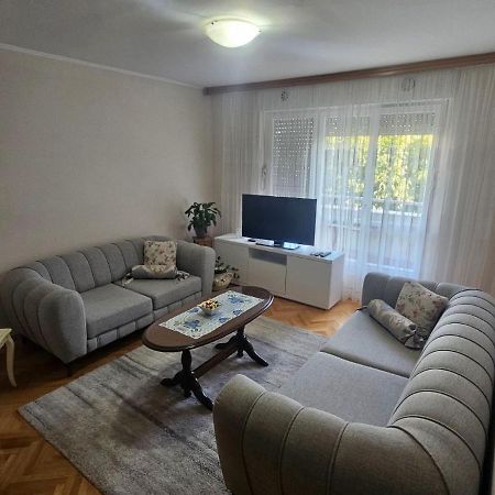 Apartman Zeljko โมสตาร์ ภายนอก รูปภาพ